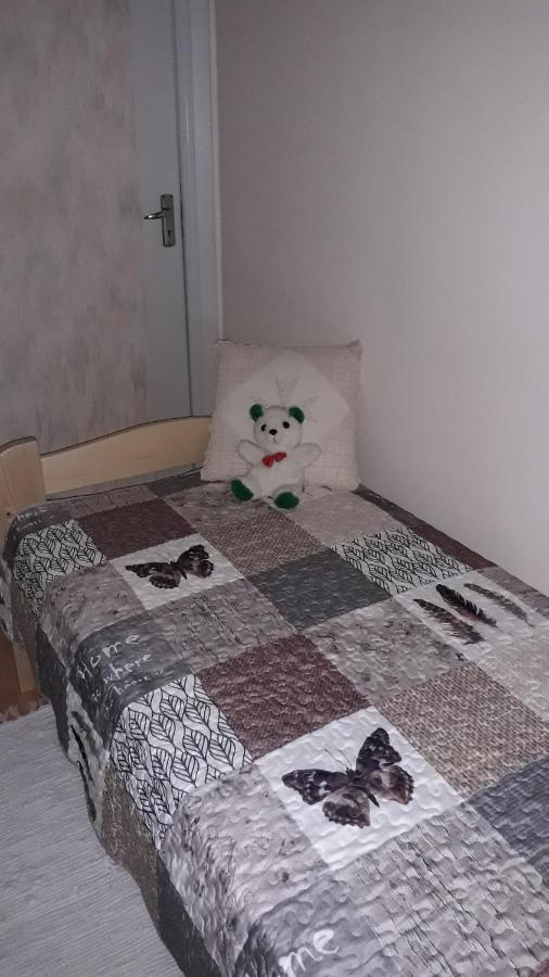 Annika Apartman Eger Bagian luar foto