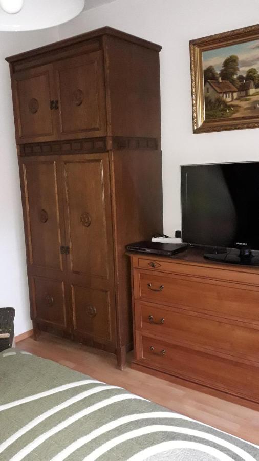 Annika Apartman Eger Bagian luar foto